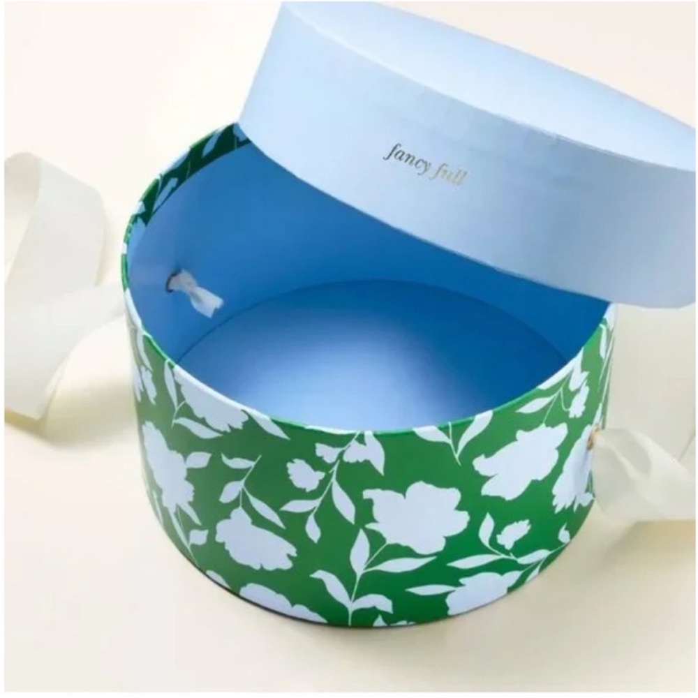 Kate Spade x Target Round Gift Box Set of 2 Green Stripe Classic Rose Hat Box - Picture 5 of 6